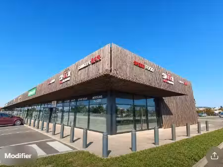location commerce saint bonnet de mure 69720 470m²