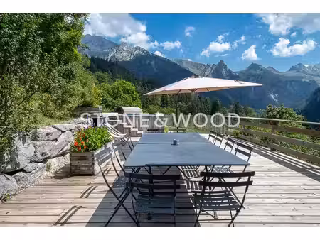 magnifique chalet suspendu face aux aravis