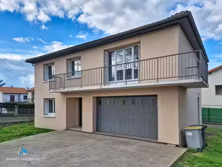 maison avec garage et terrain à lempdes