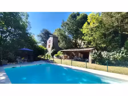 maison de caractère  piscine  accès rivière  4 chambres
