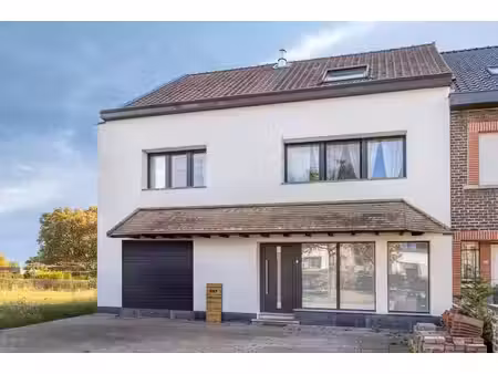 maison rénovée avec 6 chambres