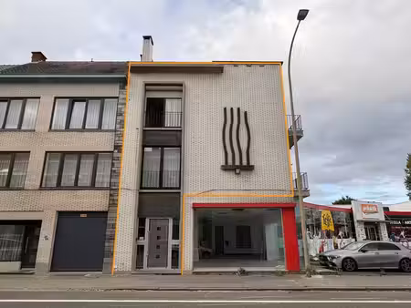 maison spacieuse avec 3 chambres et un jardin