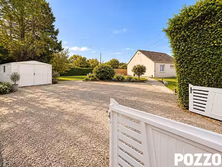 maison de plain-pied avec beau terrain saint-planchers