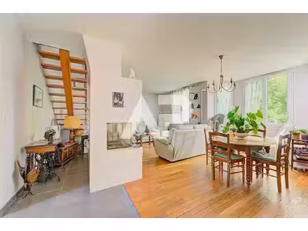 maison suresnes 7 pièce(s) 161m²