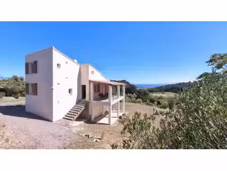 villa 100 m²  2 chambres  2 sde  jardin 2157m² à cesseras