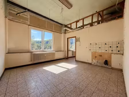 studio une chambre à rénover