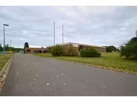 entrepôt de 1.500 m²