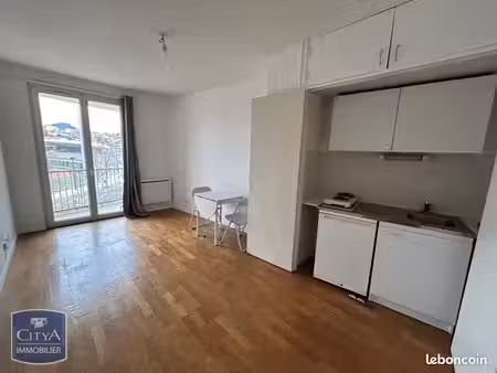 studio 1 pièce 24 m²