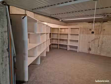 à louer garage gap les terrasses 45 mètres carrés
