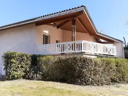 maison à louer dans le bourg d’uchacq et parentis