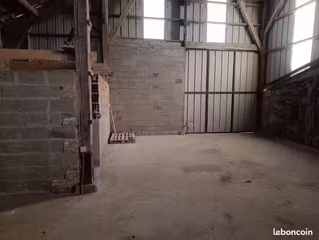 location batiment stockage