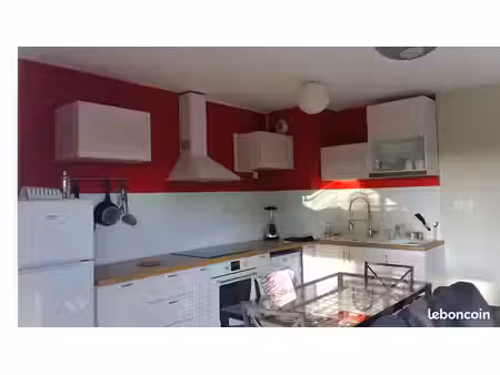 très beau t3 avec balcon et garage