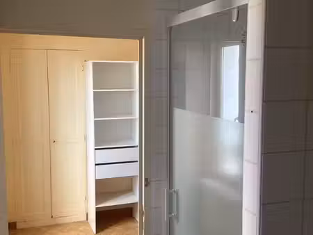 loue appartement de 55 m2 meublé