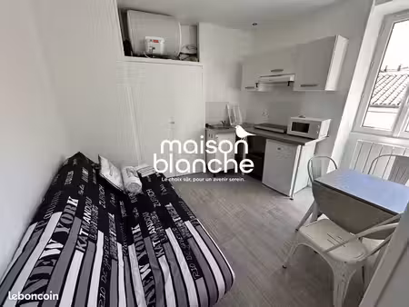 studio 1 pièce 13 m²