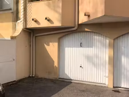 garage fermé à louer 17m2 – avenue du père soulas   montpellier