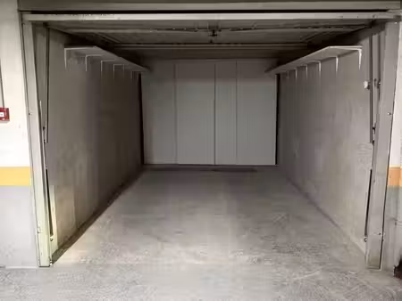 a louer garage centre ville nice