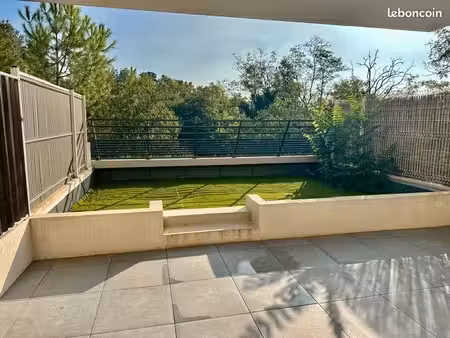 t2 + terrasse et jardin à st barnabé