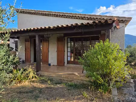 a saisir superbe potentiel pour cette villa indépendante sur une parcelle de 1000m2 enviro