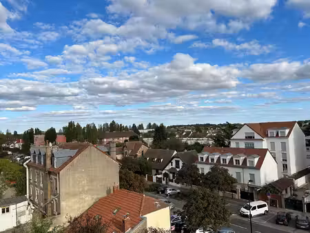 trappes - gare / 3p 58m²  lumineux avec balcon