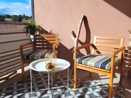 t2 - leucate village