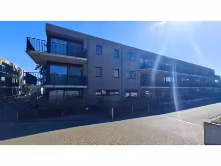 appartement à louer à heidebloemstraat 16 sint-pieters-leeuw (rbw93473)