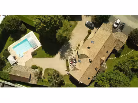 maison à vendre 10 pièces au coeur de cuisery (71)  avec piscine