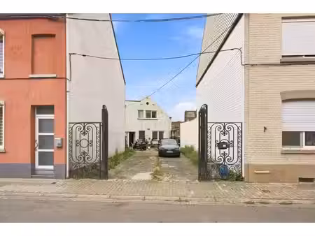maison individuelle avec atelier et jardin orienté à l'ouest