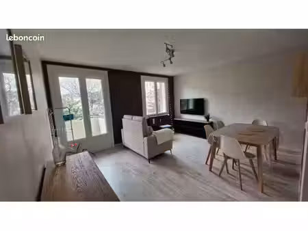 loue t3 annonay entièrement équipé et meublé +++