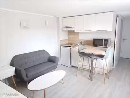 studio meublé proximité iut ifsi lycées commerces - dispo 10/2026