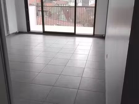 agréable t3 de 62m² avec garage fermé et grand balcon