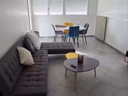 t2 meublé et équipé
