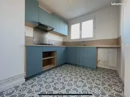 appartement t3 refait à neuf