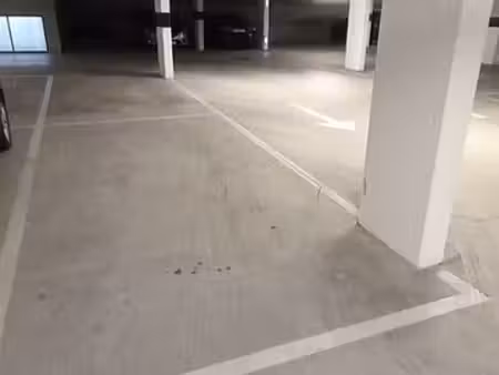 parking a louer