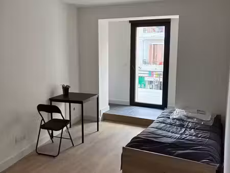 chambre (studette) full équipée avec balcon