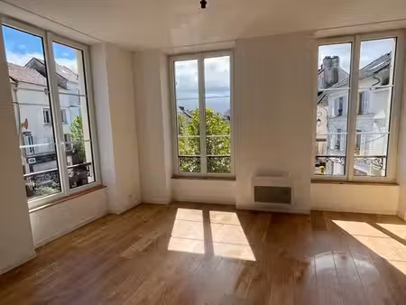 appartement t3 de 65m2 refait à neuf centre ville jouarre