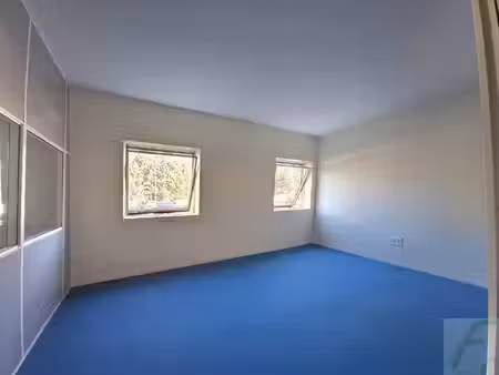 vente bureau 63 m² méry (73420)