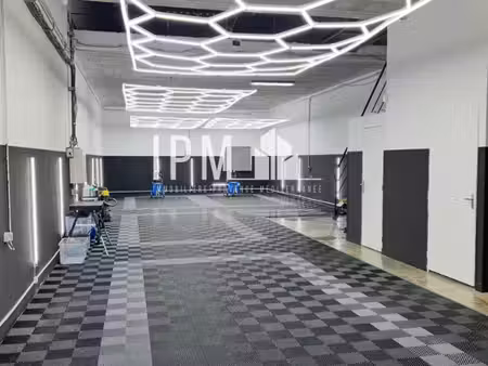 location local d’activités 290m²