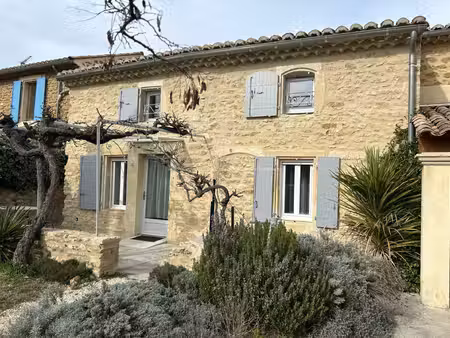 magnifique mas mitoyen avec terrasse