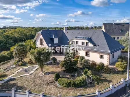 maison 12 pièces - 275 m²