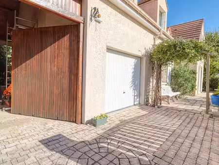 pavillon familial – 5 chambres – parcelle arborée de 600 m²