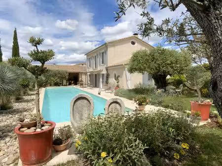 bastide récente uzès à pieds