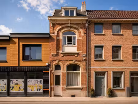 voor de stadsmus is dit pareltje beschikbaar met 5 kamers