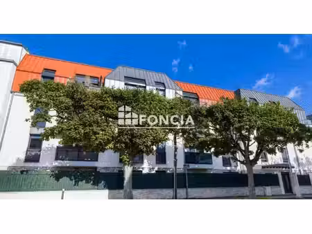 appartement 2 pièces au calme - intérieur en excellent état