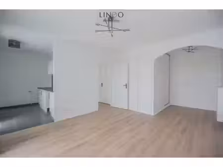 appartement 3 pièces - 66m² - terrasse - loggia - box – quartier saint-louis