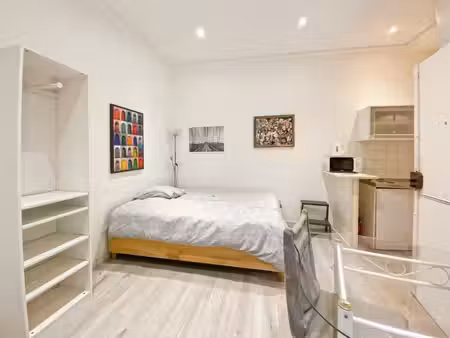 studette 1 pièce + annexe à vendre paris 8eme arrondissement (75)