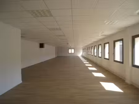 location bureaux aubagne 13400 220m² à 350m²