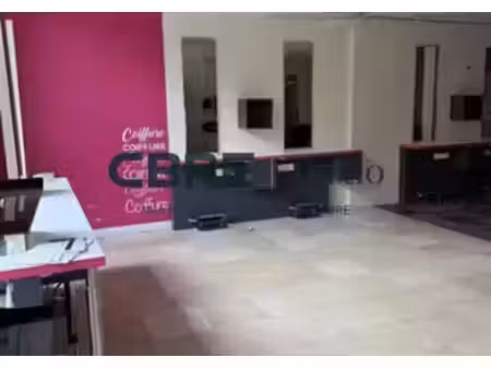 location commerce joué-lès-tours 85 m²