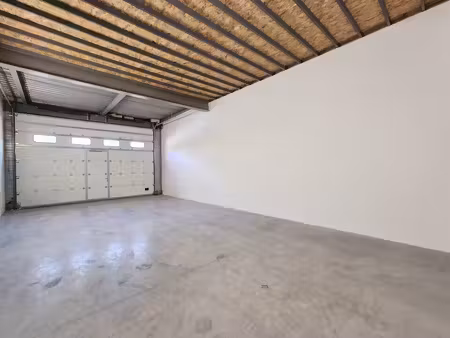 location entrepôt roquebrune sur argens 83520 60m²