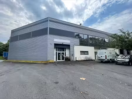 location local d'activités le blanc mesnil 1 129 m²