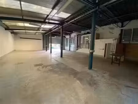 location local d'activités st ouen 600 m²